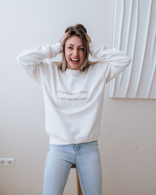 Georganiseerde chaos is ook een structuur - Beige Sweater